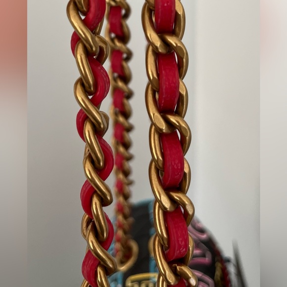 Karl Lagerfeld purse - Picture 10 of 15